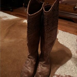 Corral Brown size 7.5 soft Leather with zipper up the back.